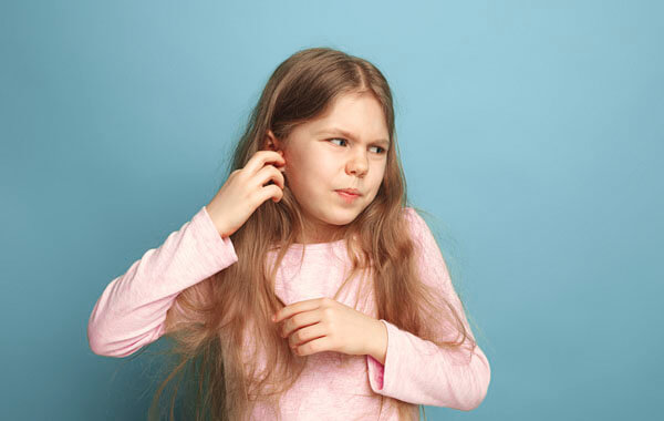5 sinais que seu filho precisa de fazer um exame auditivo